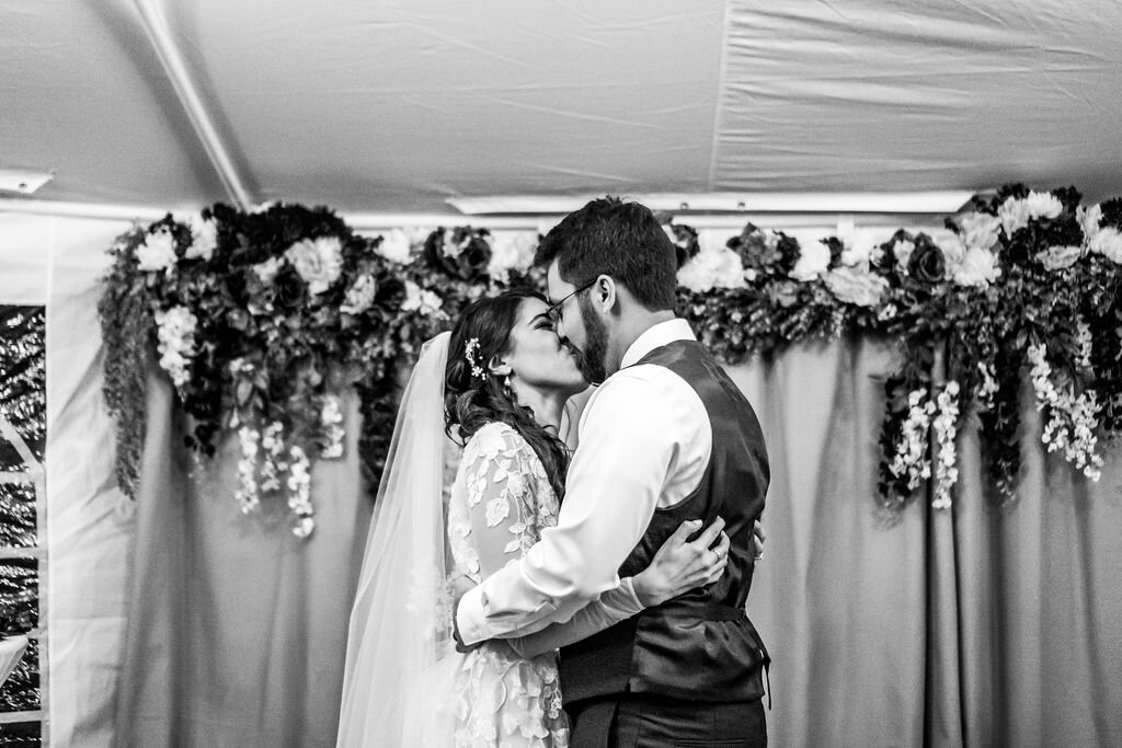 chicago-fall-elopement-intimate-wedding (123).jpg