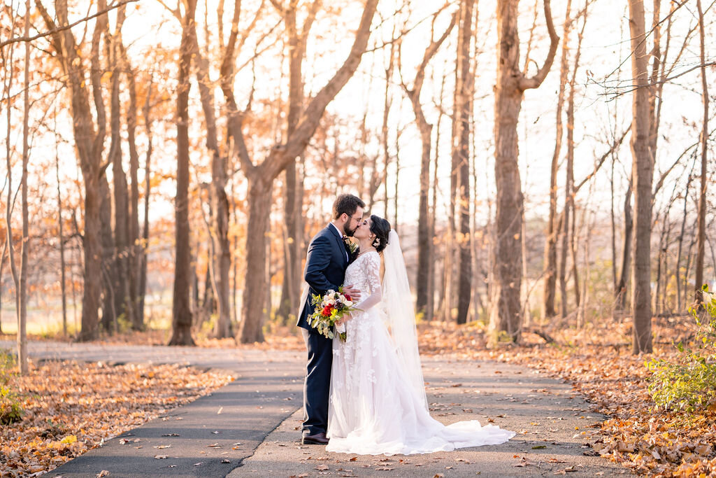 chicago-fall-elopement-intimate-wedding (57).jpg