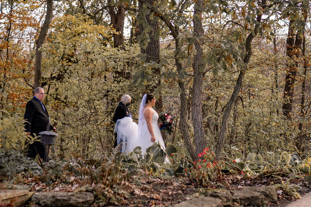 fall-wedding-eagle-ridge-resort-galena-chicago-photographer (39).jpg