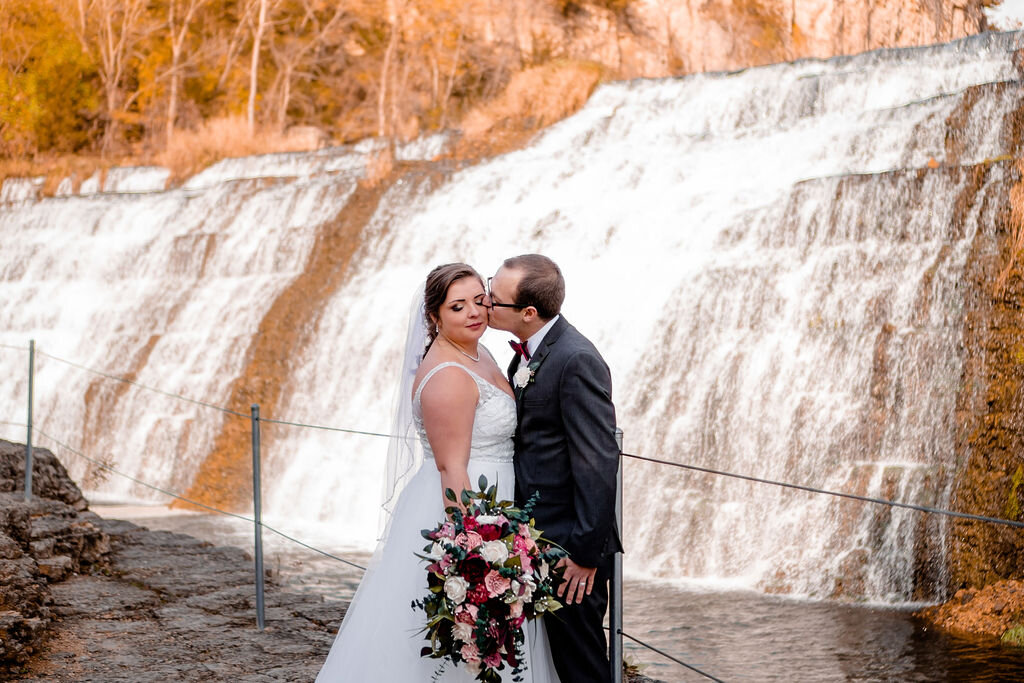 fall-wedding-eagle-ridge-resort-galena-chicago-photographer (57).jpg