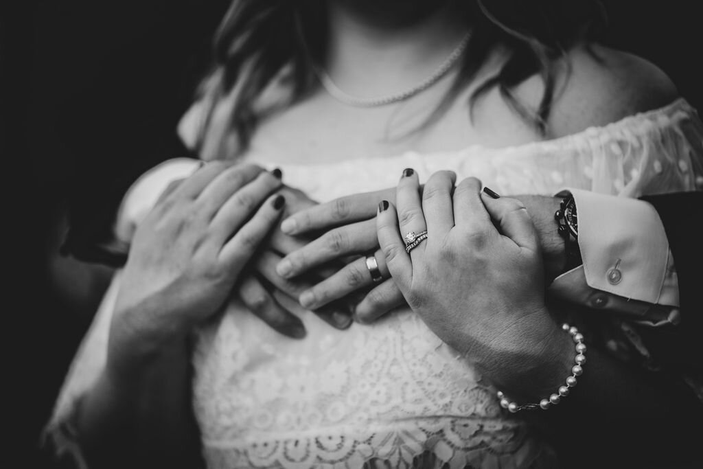 chicago-elopement-photography-wedding-at-home (44).JPG
