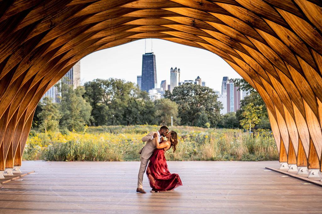 lincoln-park-honeycomb-engagement-photos (1).JPG