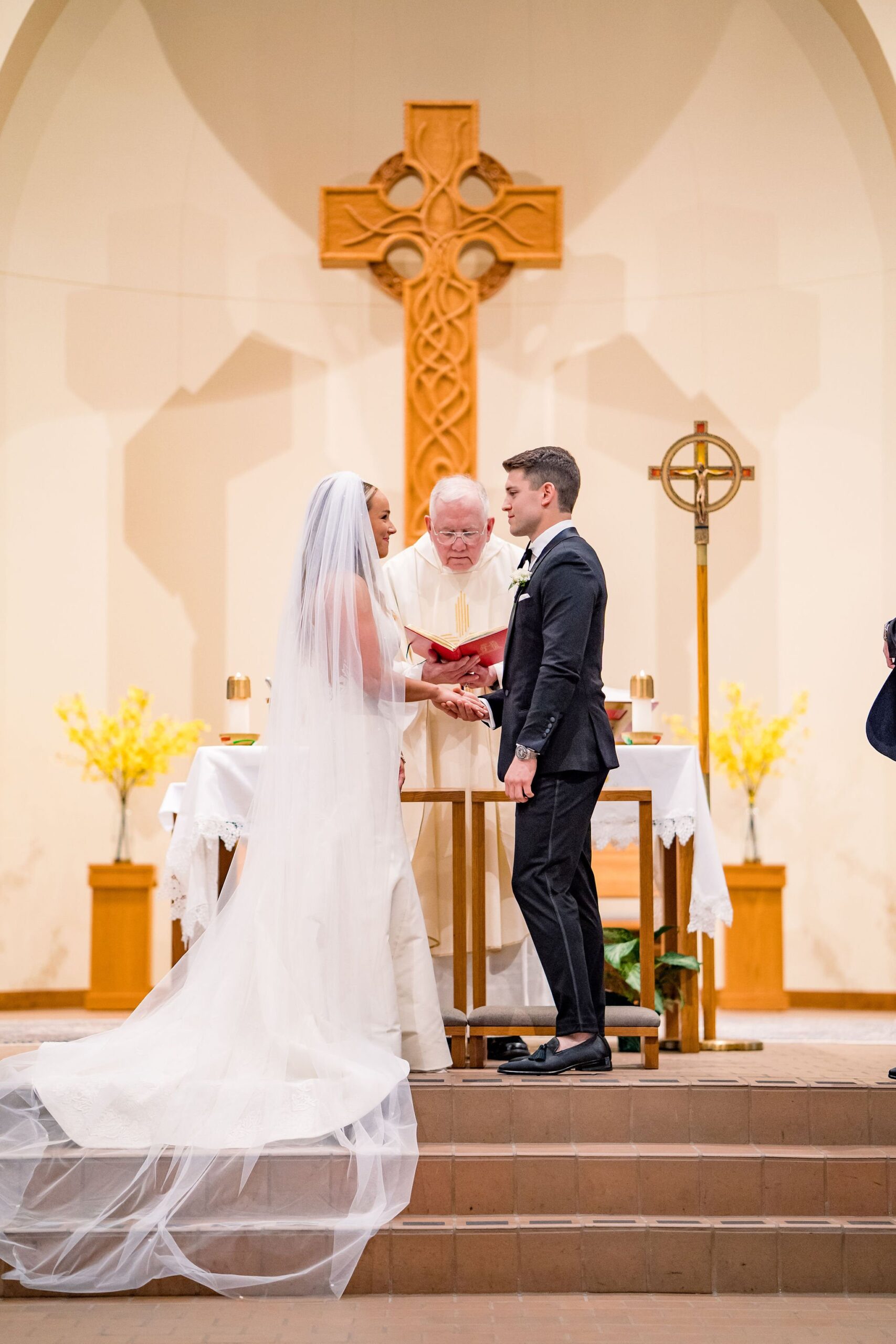 abbi-peter-onwentsia-club-wedding-584.jpg