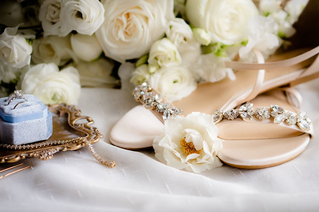 loose-blooms-wedding-layflat.jpg