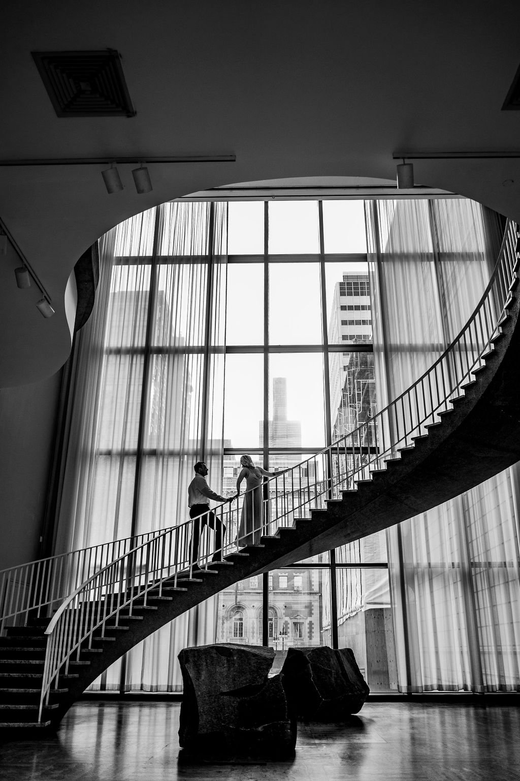 chicago-art-institute-engagement-session (12).jpg