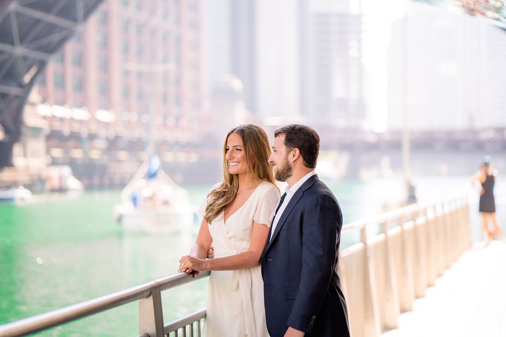 chicago-river-walk-engagement (3).jpg