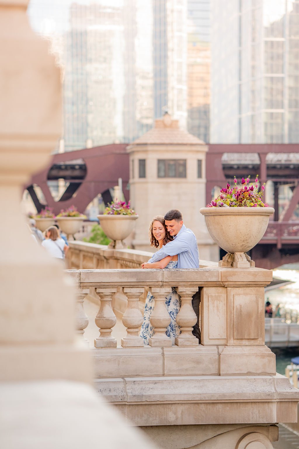 chicago-riverwalk-engagement (3).jpg